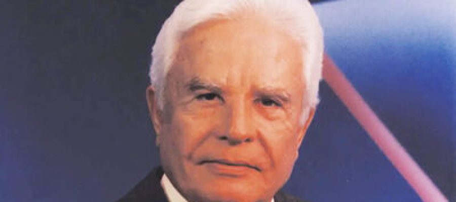 eterna-voz-do-jornalismo-cid-moreira-morre-aos-97-anos