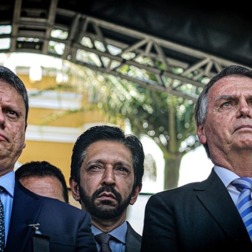 Pressão de Tarcísio sobre Bolsonaro indica possível migração de votos bolsonaristas